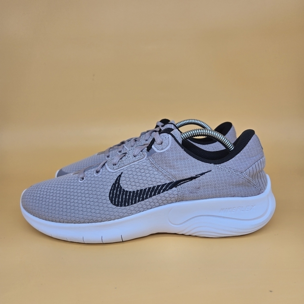 Nike Flex Experience Run 11 Next Nature (DD9283-500) Women’s Shoes Size 11